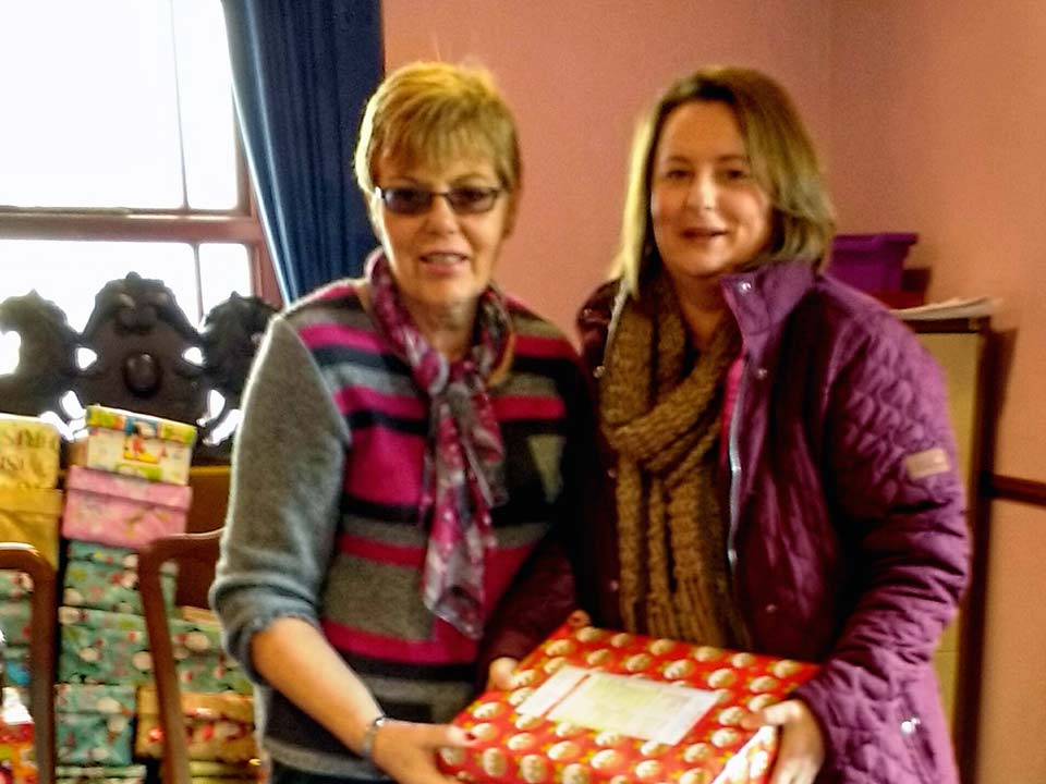 Jean McIlroy received 15 Shoeboxes from Rhonda Beck of Dromore Beavers