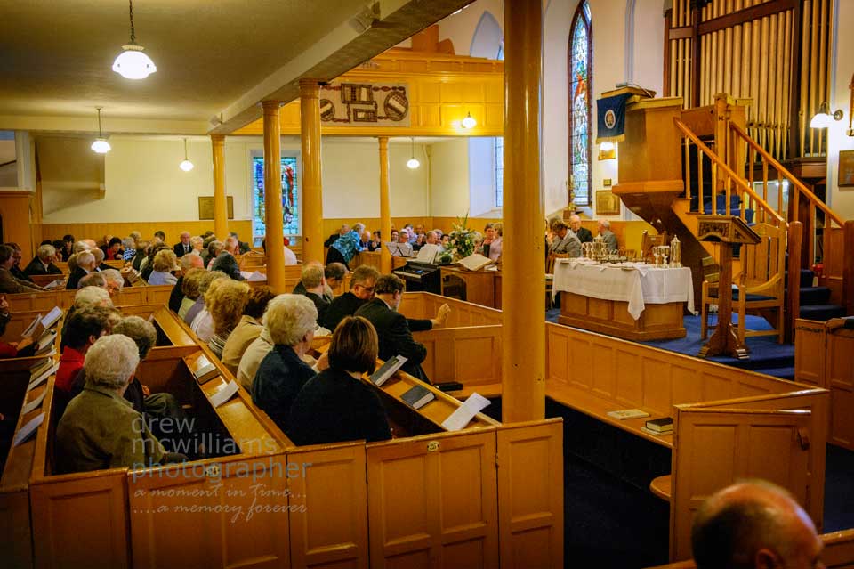 The interior and pews at Dromore Non-Subscribing Presbyterian Church